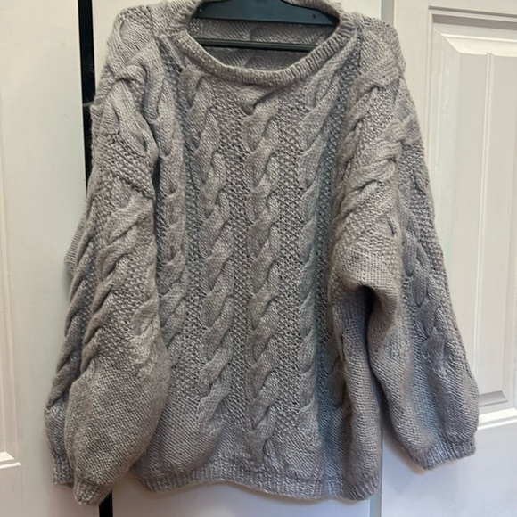 Sweater - Picture 1 of 1